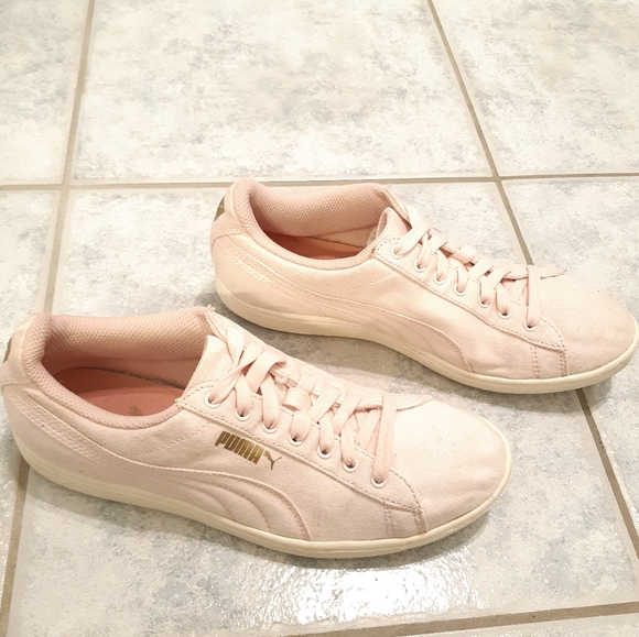 Puma women pink sneakers size 8